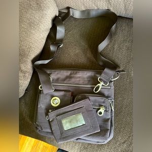 Baggallini brown purse slightly used